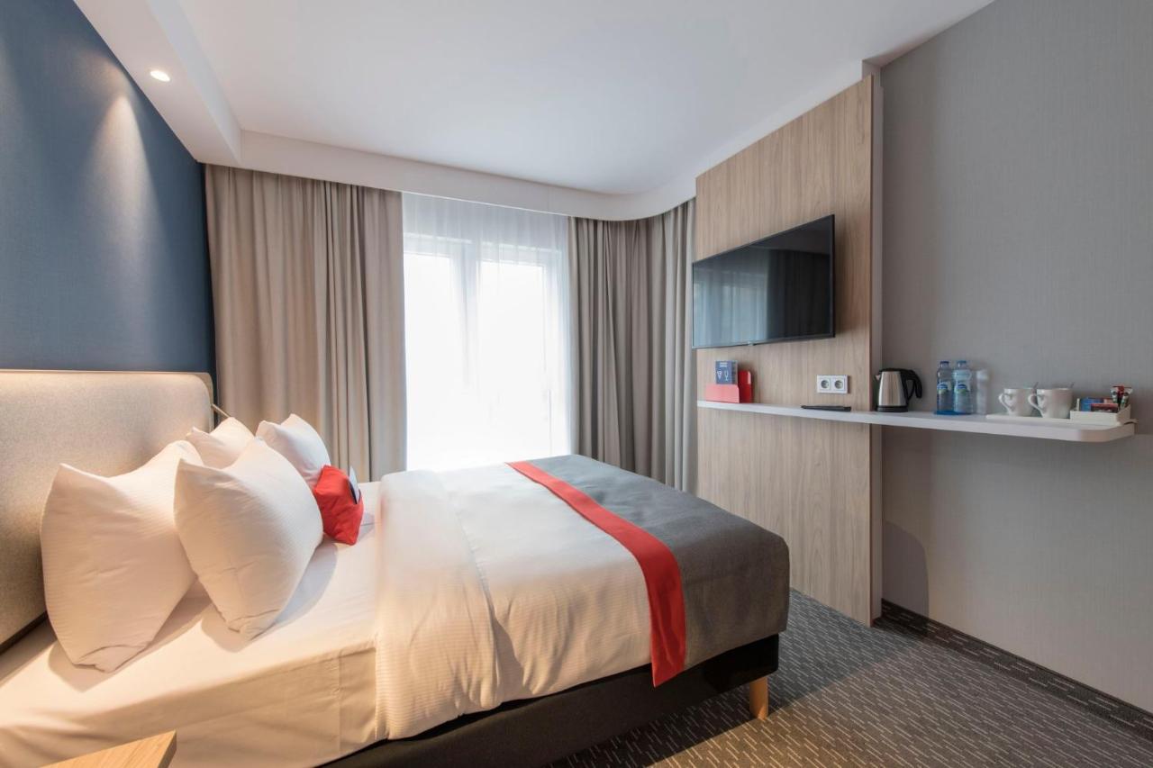 Express - Mokotow By Ihg Готель Варшава