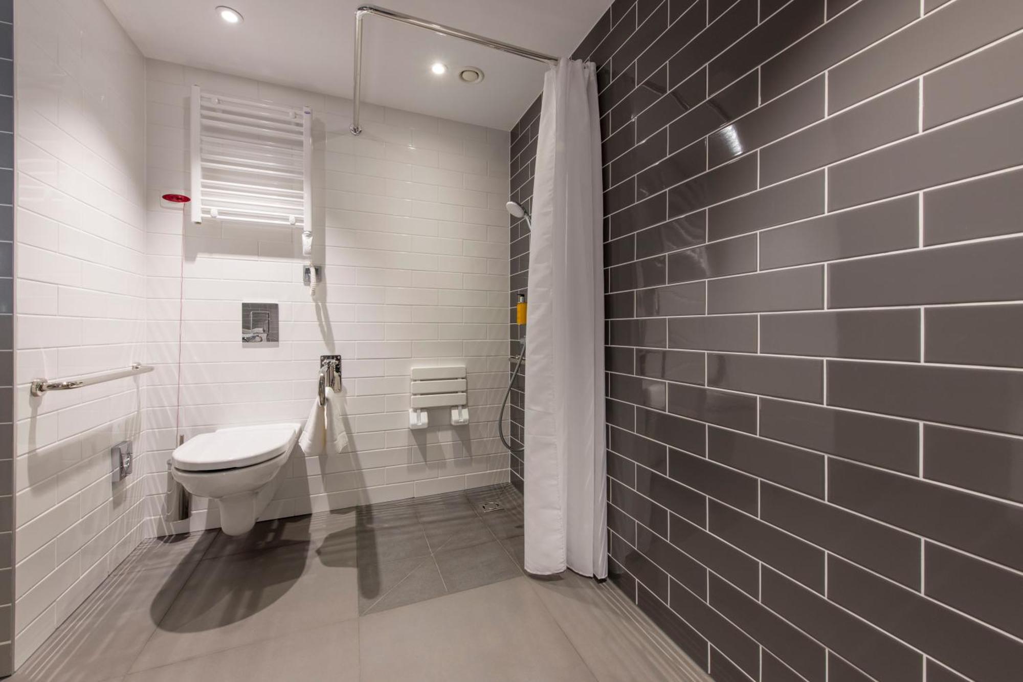 Express - Mokotow By Ihg Готель Варшава